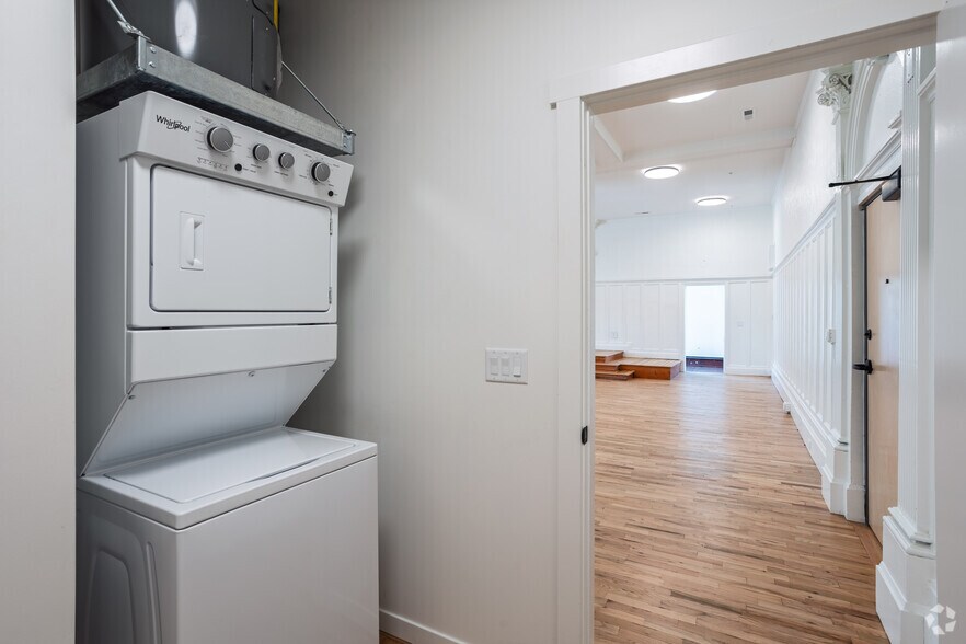 More Photos Of 3614 6th Ave, Des Moines Apartments For Lease