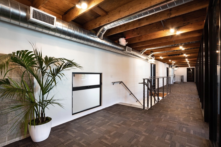 More Photos Of 121-125 Sierra St, El Segundo Loft Creative Space For Lease