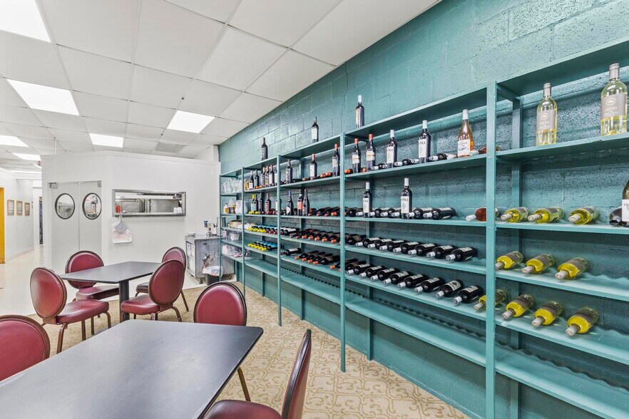 More Photos Of 348 Market St, Colusa Restaurant For Sale