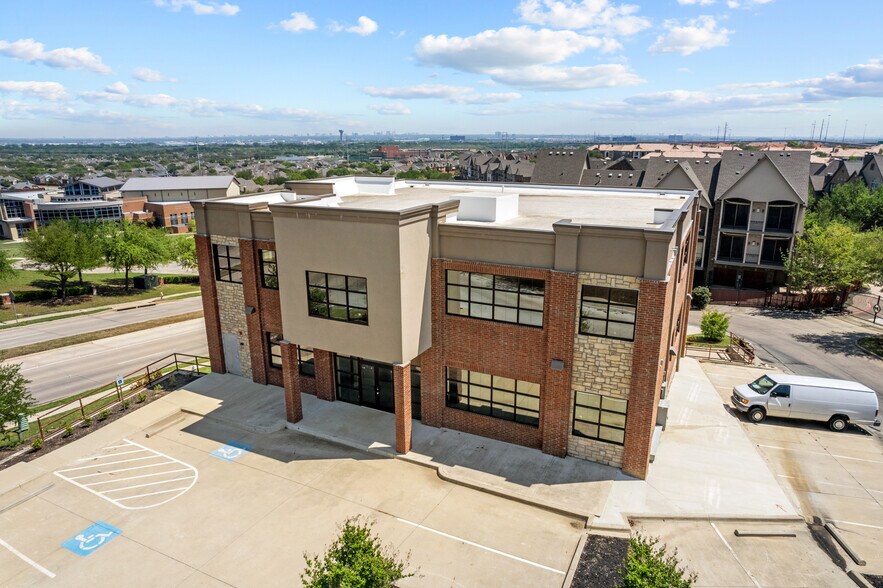 More Photos Of 840 Ranchview Dr, Irving Medical For Sale