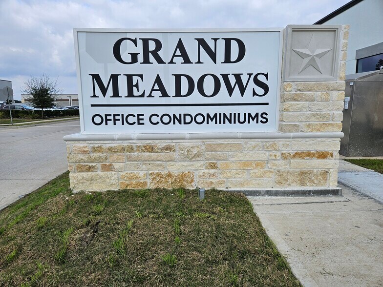 More Photos Of 5151 Meadow Ranch Pky, Richmond Office For Lease