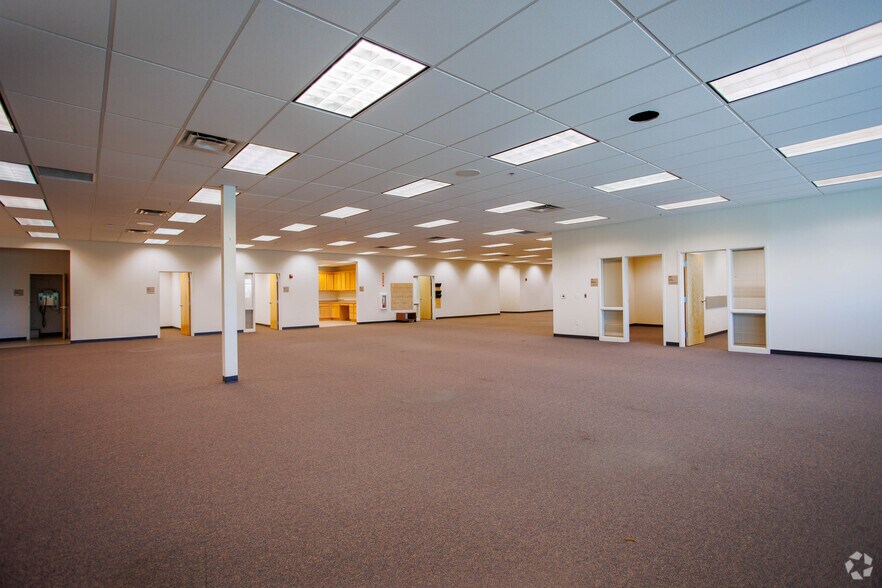 More Photos Of 1300 Desert Willow Rd, Los Lunas Manufacturing For Sale