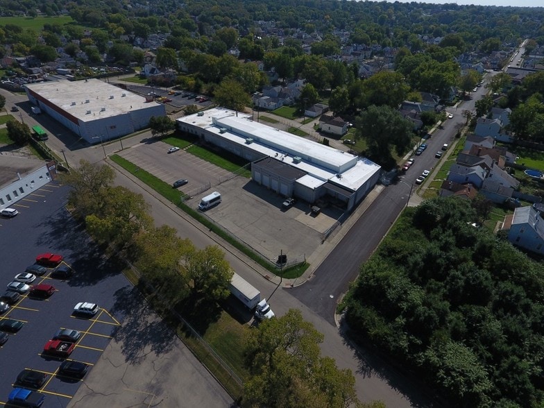 More Photos Of 131 N Hedges St, Dayton Warehouse For Sale