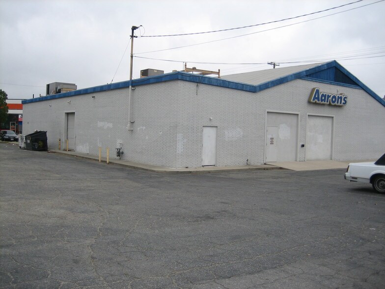 More Photos Of 17110 Foothill Blvd, Fontana Storefront For Lease