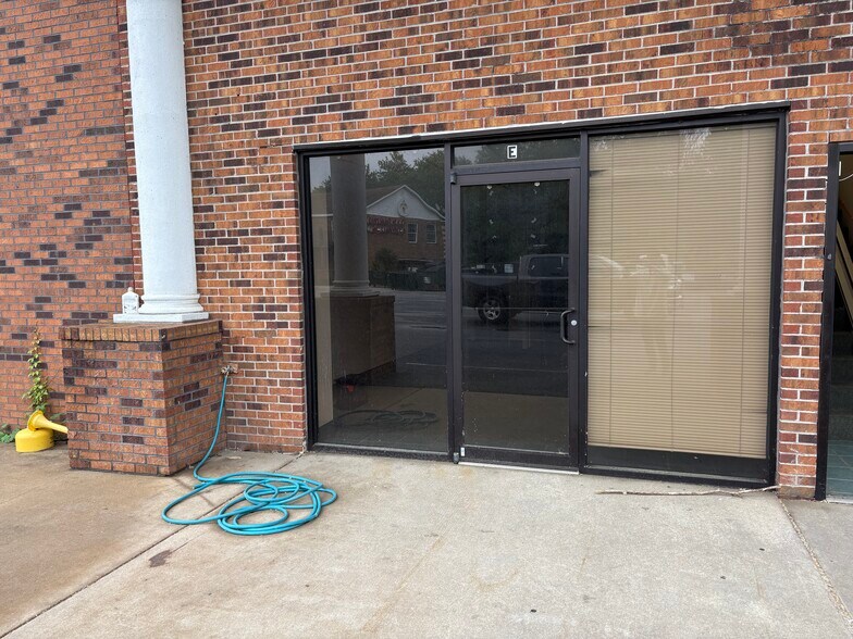 More Photos Of 6302A Old North Point Rd, Sparrows Point Medical For Lease