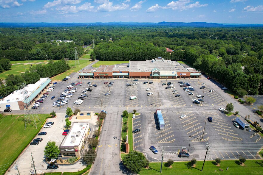 Primary Photo Of 2500 Springs Rd, Hickory Unknown For Lease