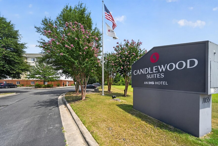 More Photos Of 1055 Waterford Commons Rd, Greenville Hotel For Sale