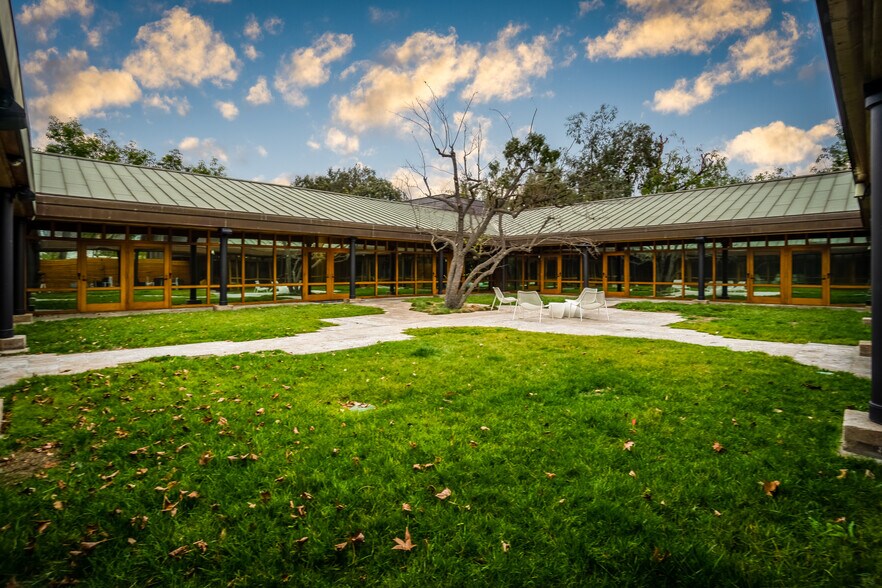 More Photos Of 17666 Fitch, Irvine Medical For Sale