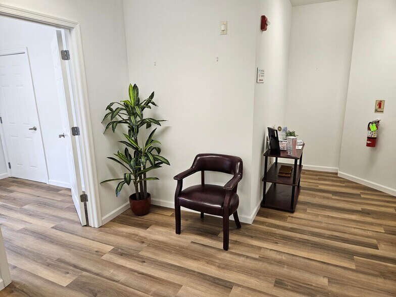 More Photos Of 5 Walter E Foran Blvd, Flemington Medical For Lease