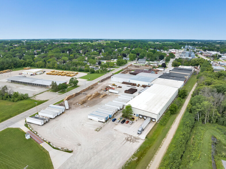 Primary Photo Of 530 E Wisconsin St, Seymour Food Processing For Sale