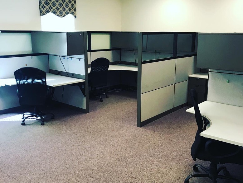 More Photos Of 1161 Main St, Holden Office For Sale