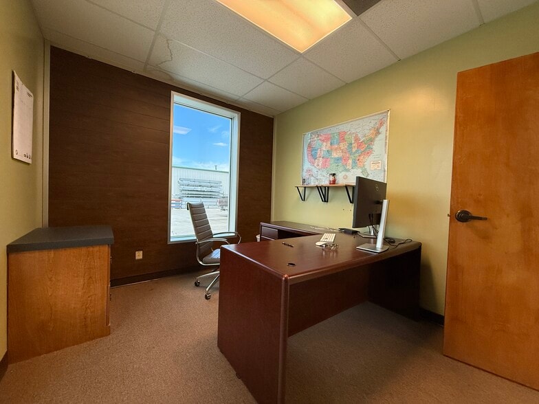 More Photos Of 11647 Armetco Dr, Justin Industrial For Lease