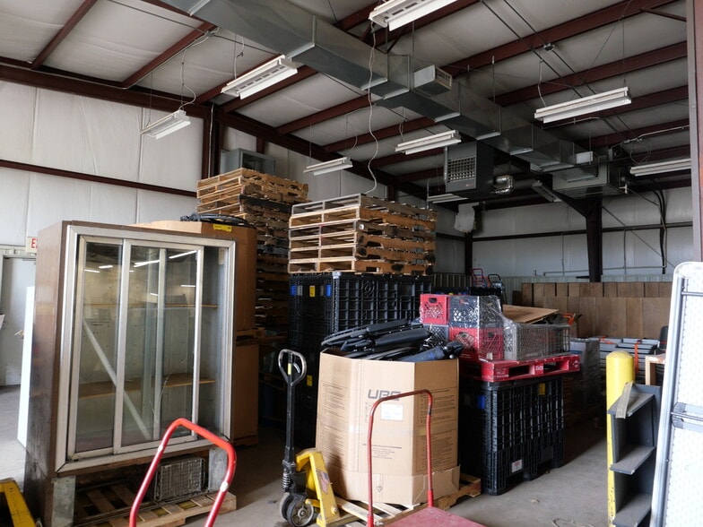 More Photos Of 1364 NE 3rd St, Oklahoma City Warehouse For Sale