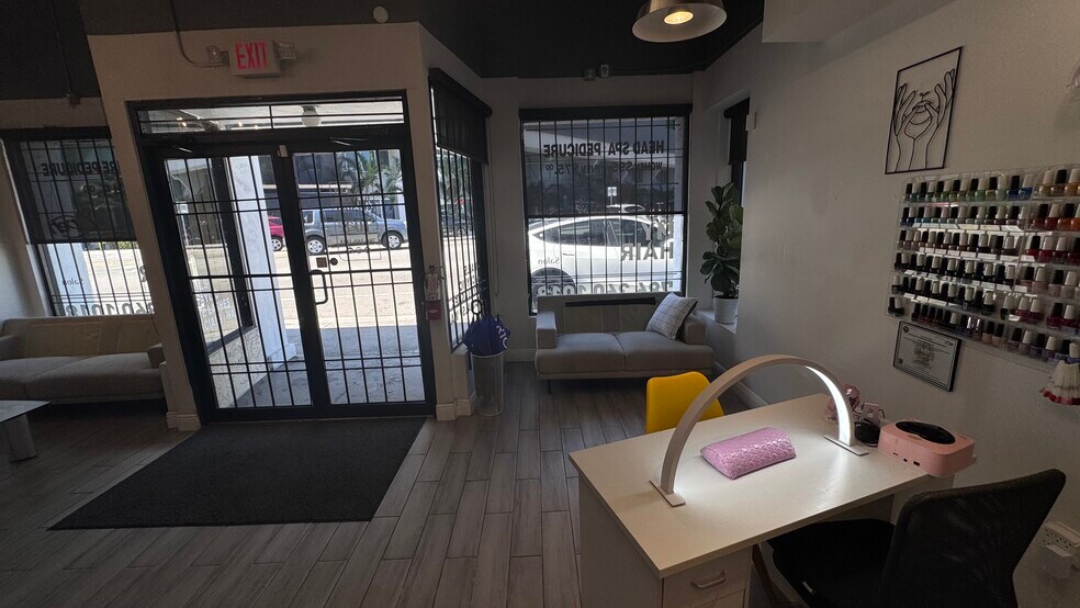 More Photos Of 2600-2614 SW 8th St, Miami Apartments For Lease