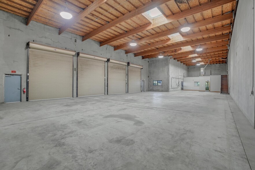 More Photos Of 1275 Venture Ln, Turlock Warehouse For Lease