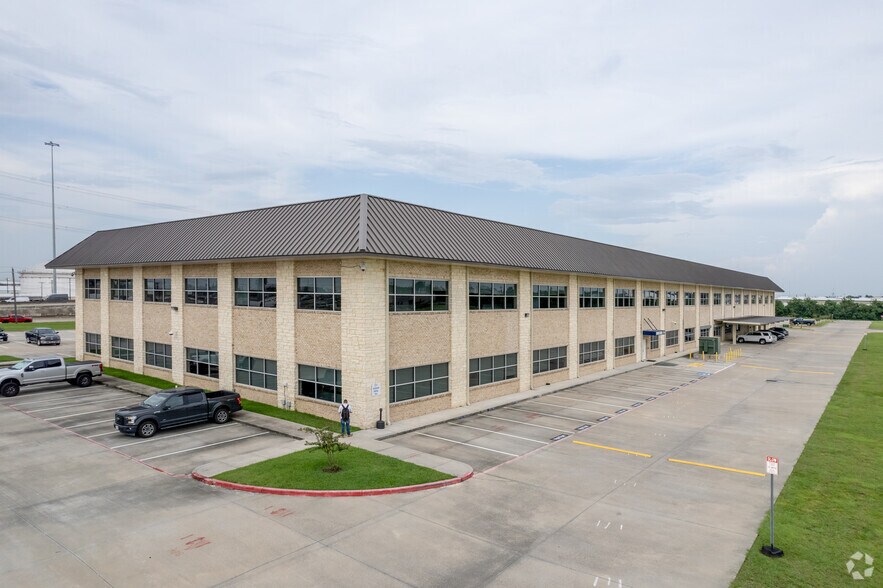More Photos Of 4460 Highway 225, Deer Park Office For Lease