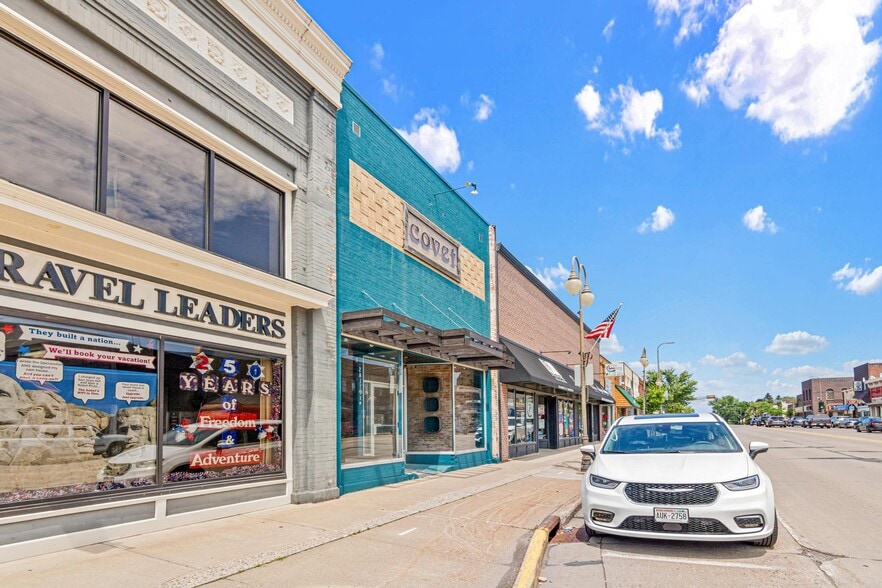 More Photos Of 251 S Knowles Ave, New Richmond Office For Sale