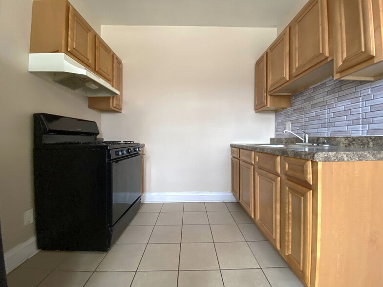 More Photos Of 446-458 E 79th St, Chicago Apartments For Sale