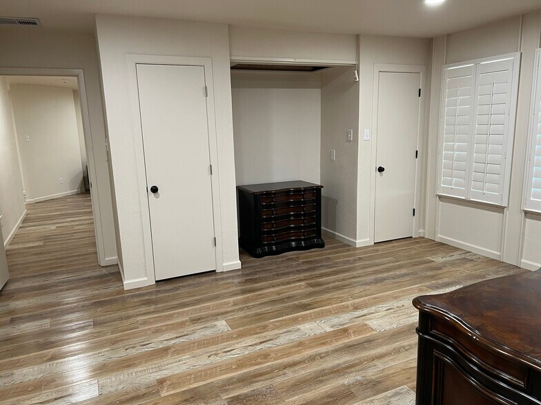 More Photos Of 4527 Lake Shore Dr, Waco Office For Lease