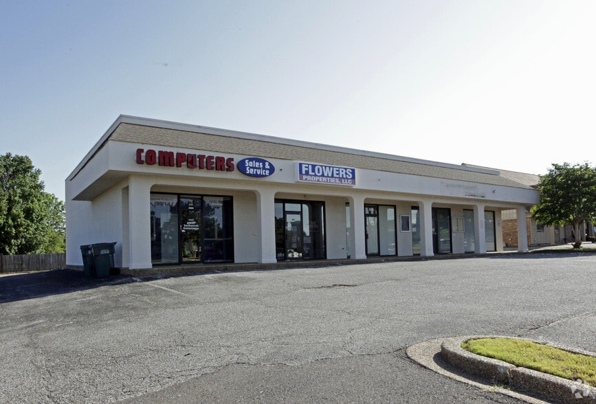 Primary Photo Of 862-870 Goodman Rd E, Southaven Freestanding For Lease