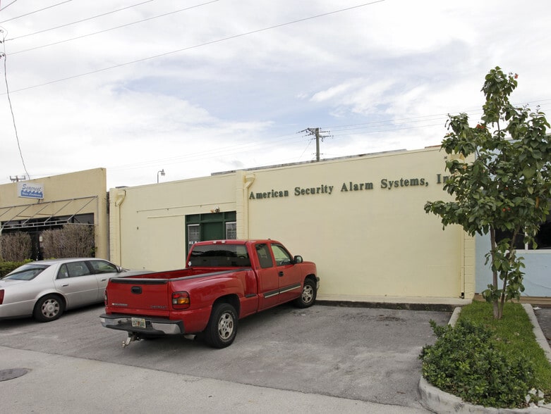 More Photos Of 319 NE 3rd Ave, Delray Beach Restaurant For Sale