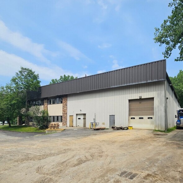 More Photos Of 3881 Danbury Rd, Brewster Village Light Distribution For Sale