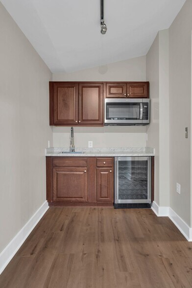 More Photos Of 1102 Kirkland Avenue, Nashville Office Residential For Lease