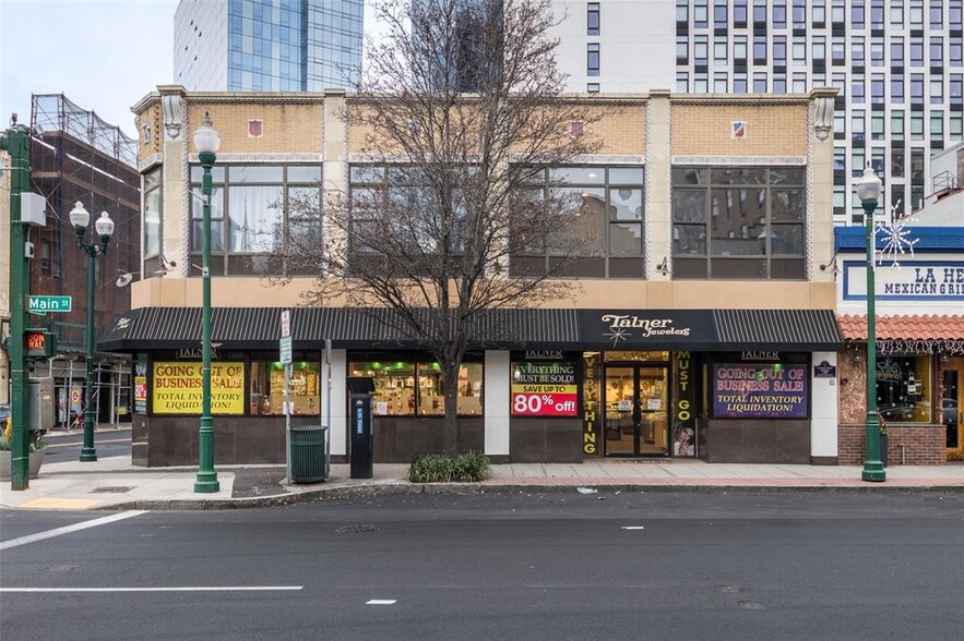 Primary Photo Of 565 Main St, New Rochelle Storefront Retail Residential For Lease