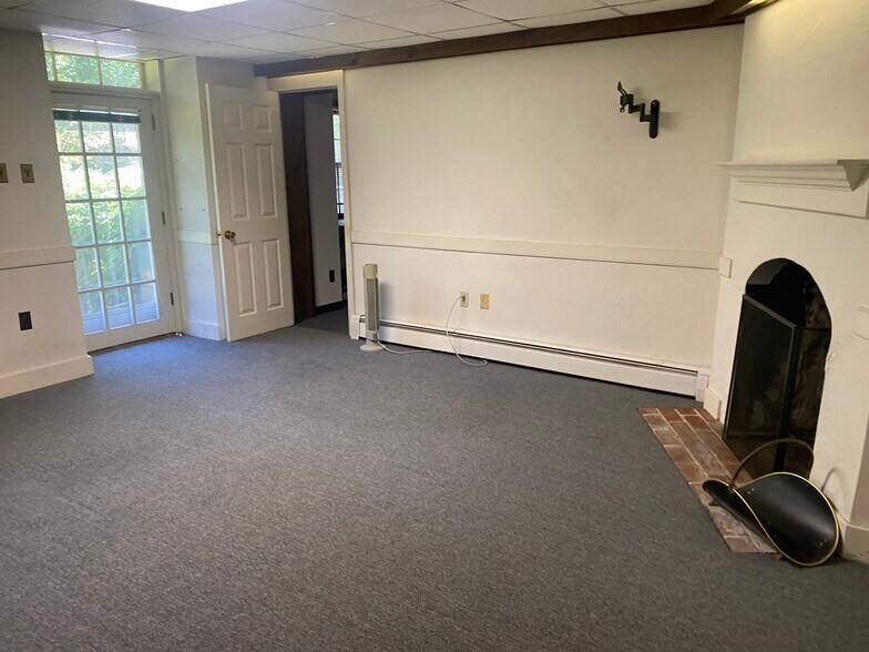 More Photos Of 1100-1140 Sumneytown Pike, Lansdale Office For Lease