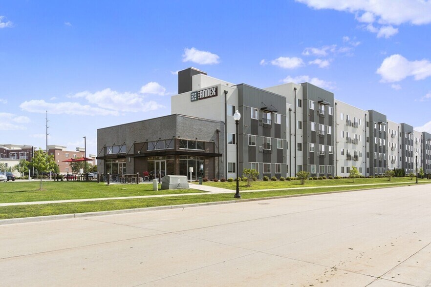 More Photos Of 482 Marion Rd, Oshkosh Apartments For Sale