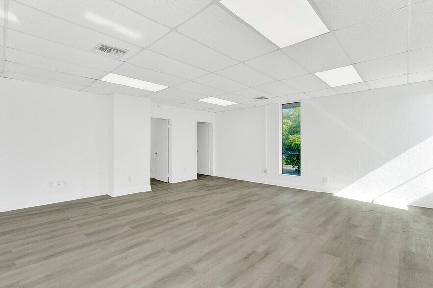 More Photos Of 1900 N University Dr, Pembroke Pines Office For Lease