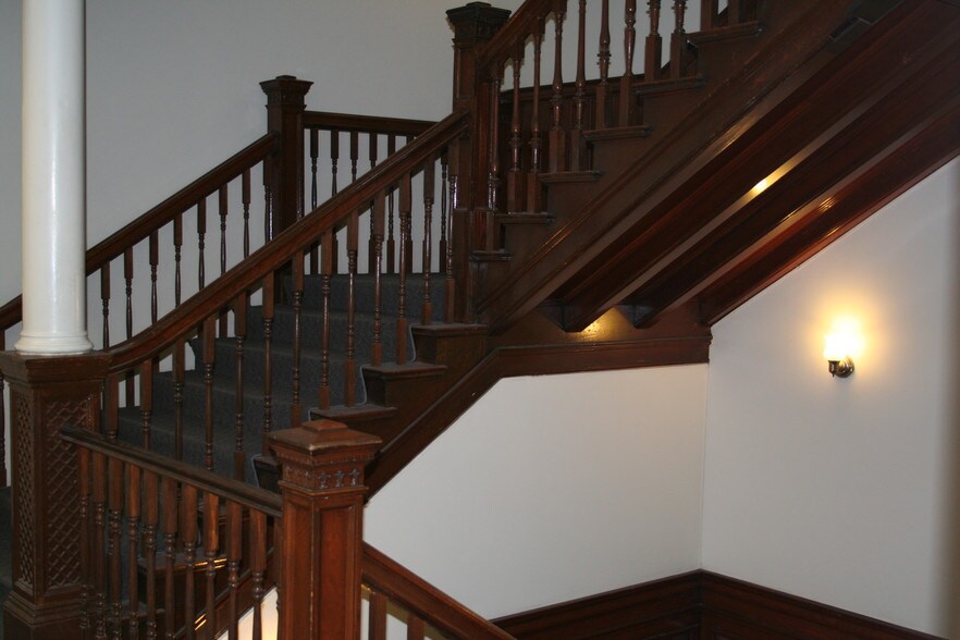 More Photos Of 29-39 Main St, Nashua Office For Lease