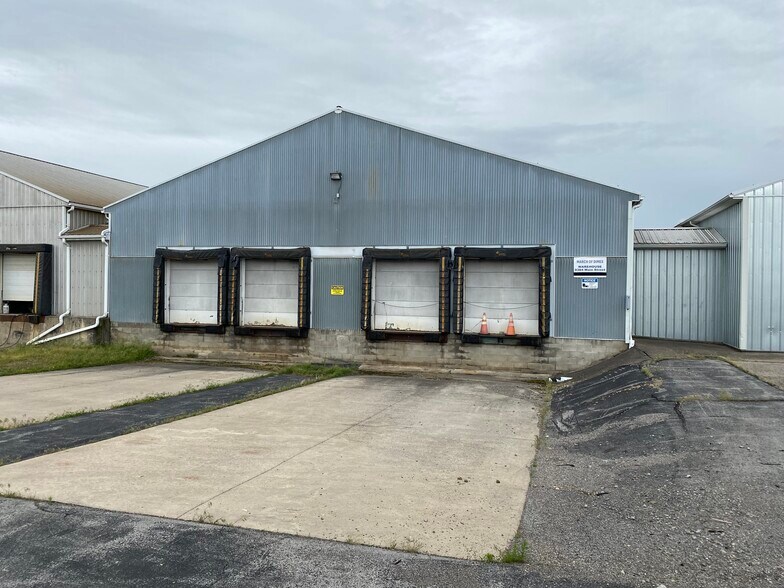 More Photos Of 9356 Main St, Dansville Unknown For Lease