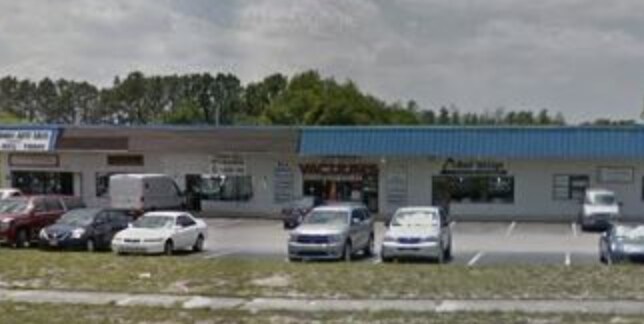 More Photos Of 5552-5598 Commercial Way, Spring Hill Service Station For Sale
