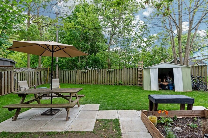 More Photos Of 195 Main St, Lucan Biddulph Apartments For Sale