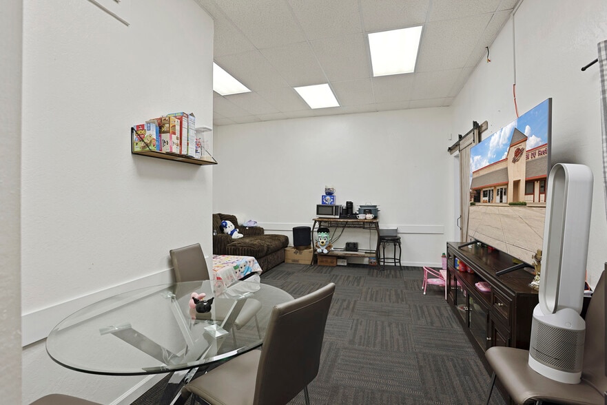More Photos Of 702 Porter Ave, Stockton Medical For Sale
