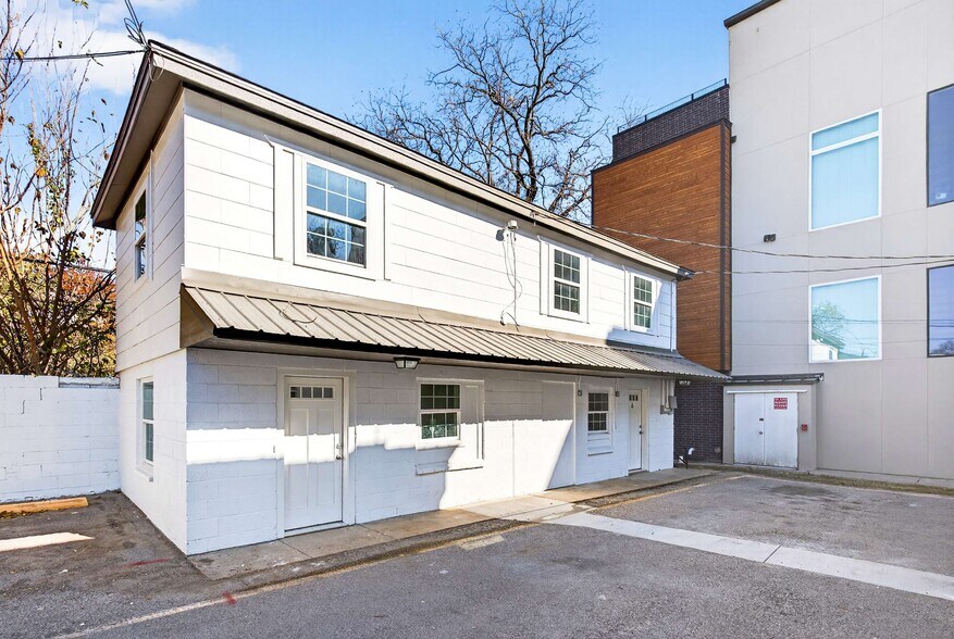 More Photos Of 439 W 9th St, Dallas Apartments For Sale