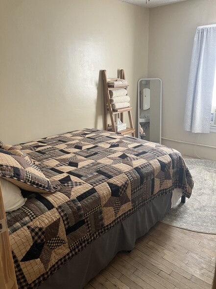 More Photos Of 202 S Hoy St, Buffalo Hotel For Sale