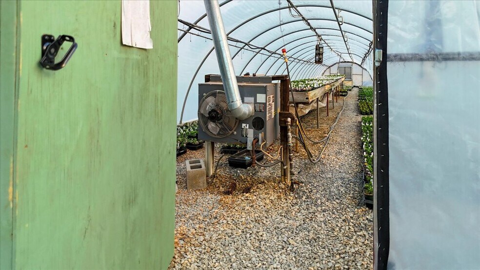 More Photos Of 1356 Coopers Cove Rd, Hardy Specialty For Sale