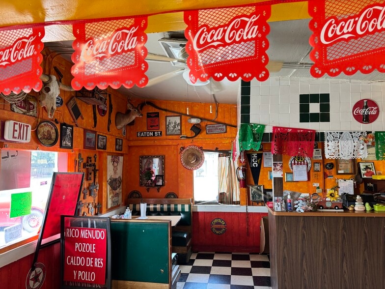 More Photos Of 703 S 75th St, Houston Restaurant For Sale