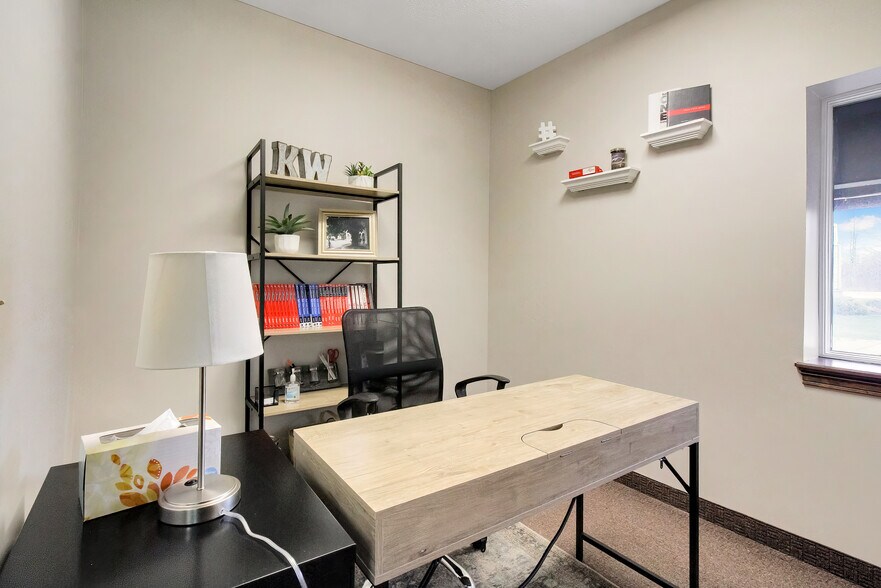 More Photos Of 2425 Medina Rd, Medina Office For Lease