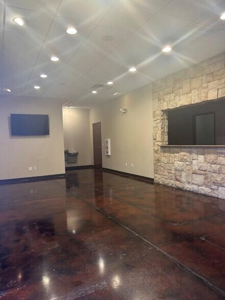 More Photos Of 301 SW 16th St, Bentonville Medical For Sale