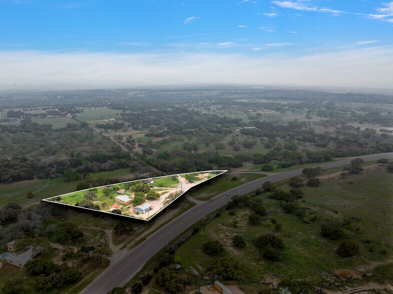 More Photos Of 123 Rocky Rd, Hye Storefront Retail Residential For Sale