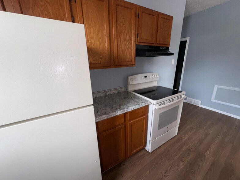 More Photos Of 473 N Goodman St, Rochester Storefront Retail Residential For Sale