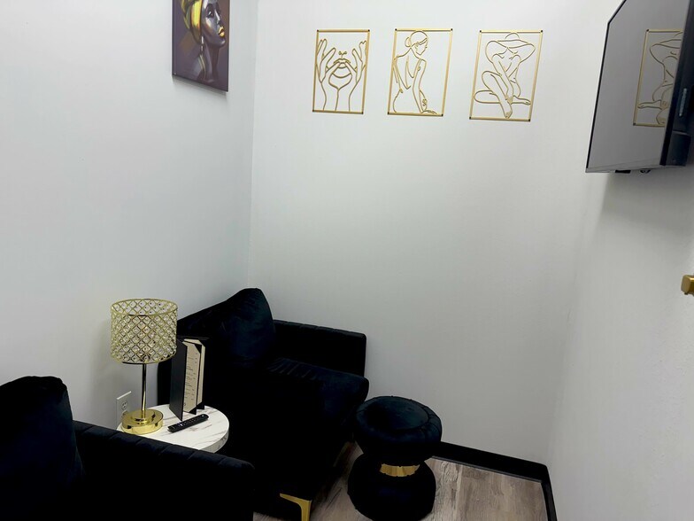 More Photos Of 24711 Katy Fwy, Katy General Retail For Sale