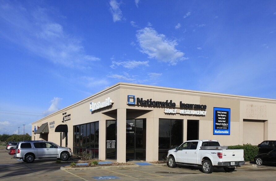 Primary Photo Of 504-512 This Way St, Lake Jackson General Retail For Lease