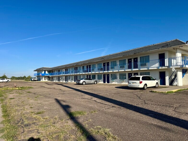 More Photos Of 2420 Commerce Rd, Goodland Hotel For Sale