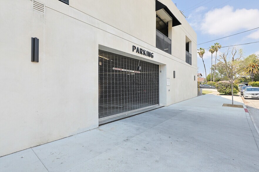 More Photos Of 5181 W Adams Blvd, Los Angeles Apartments For Lease