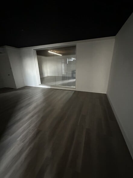 More Photos Of 10066 San Fernando Rd, Pacoima Specialty For Lease