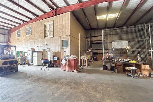 More Photos Of 609 Enterprise St, Laredo Industrial For Sale